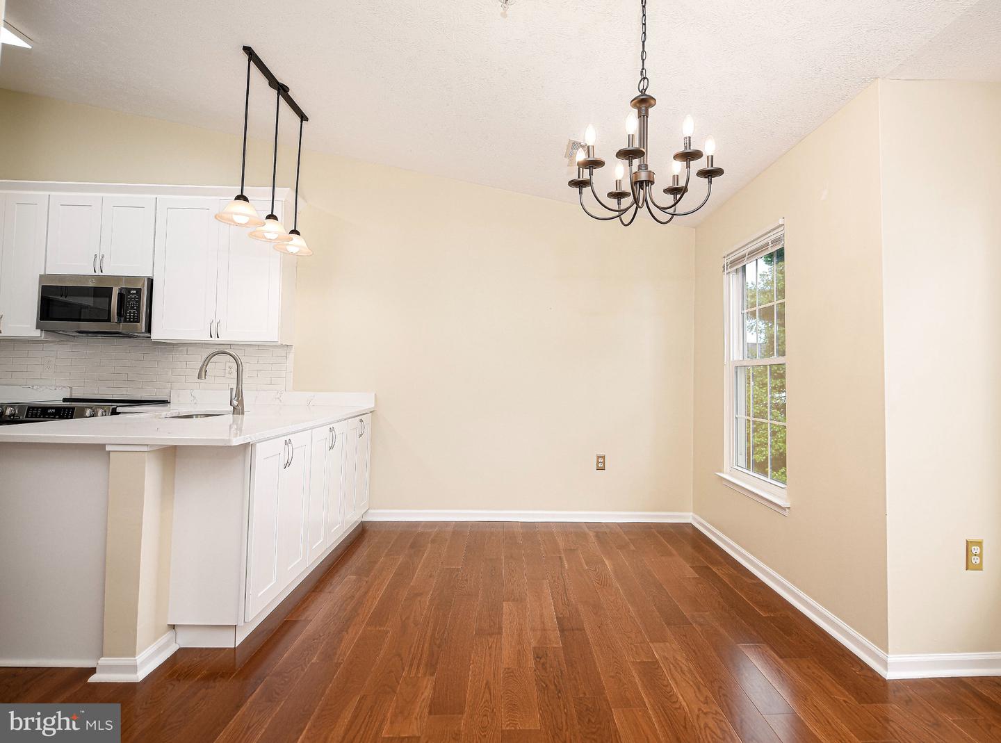 303 Willrich Cir #j Property Photo 25
