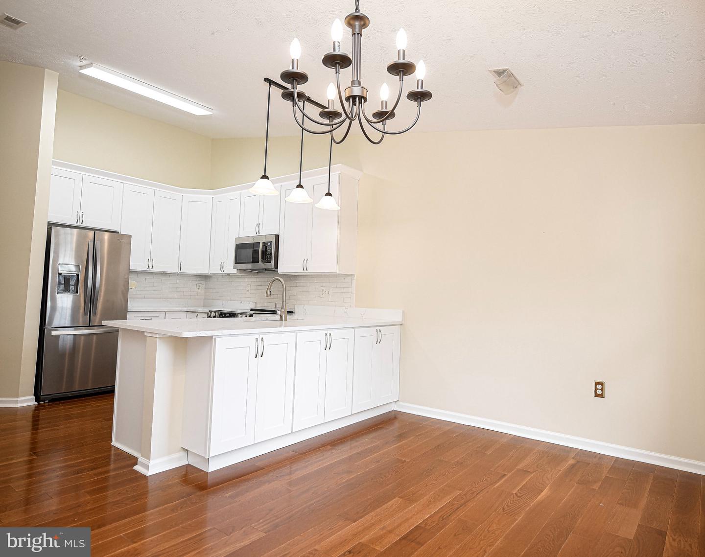 303 Willrich Cir #j Property Photo 34