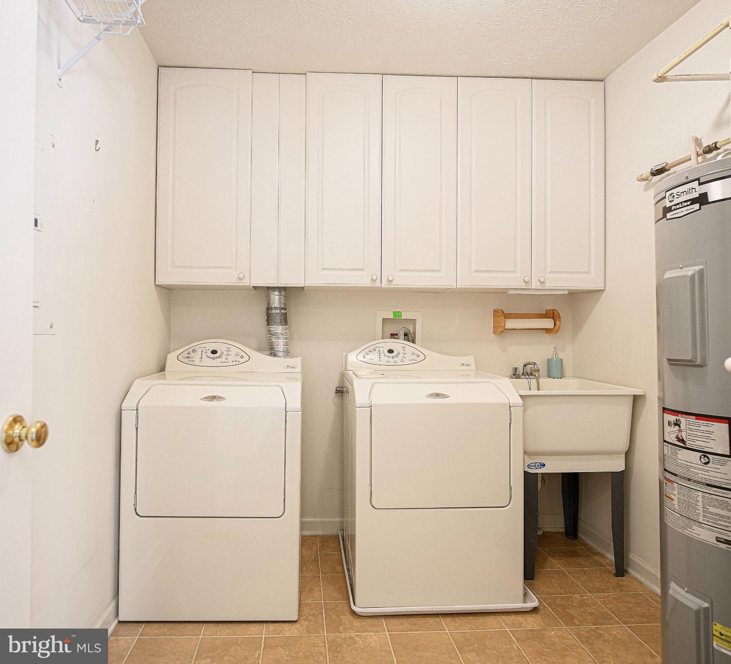 303 Willrich Cir #j Property Photo 35