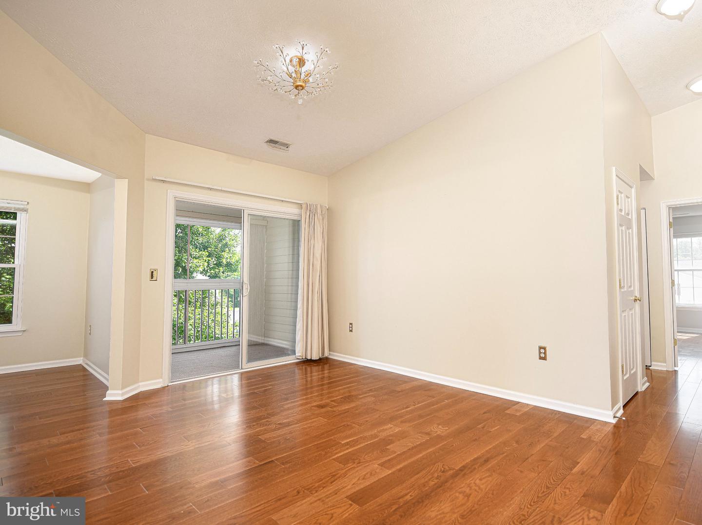 303 Willrich Cir #j Property Photo 36