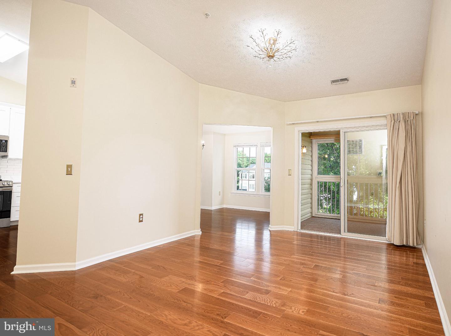 303 Willrich Cir #j Property Photo 38