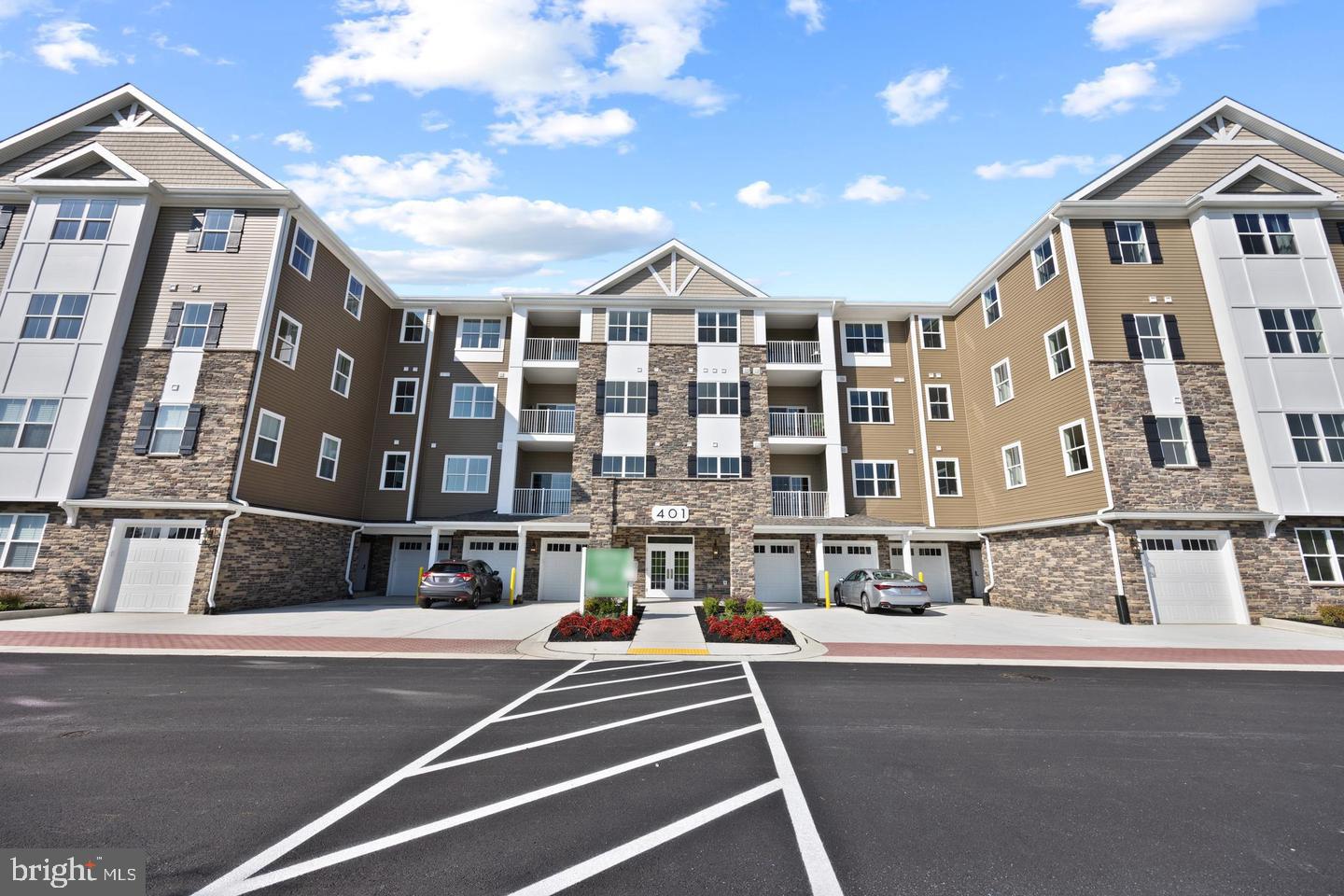 402 Bold Ruler Ct #401 Property Photo 3