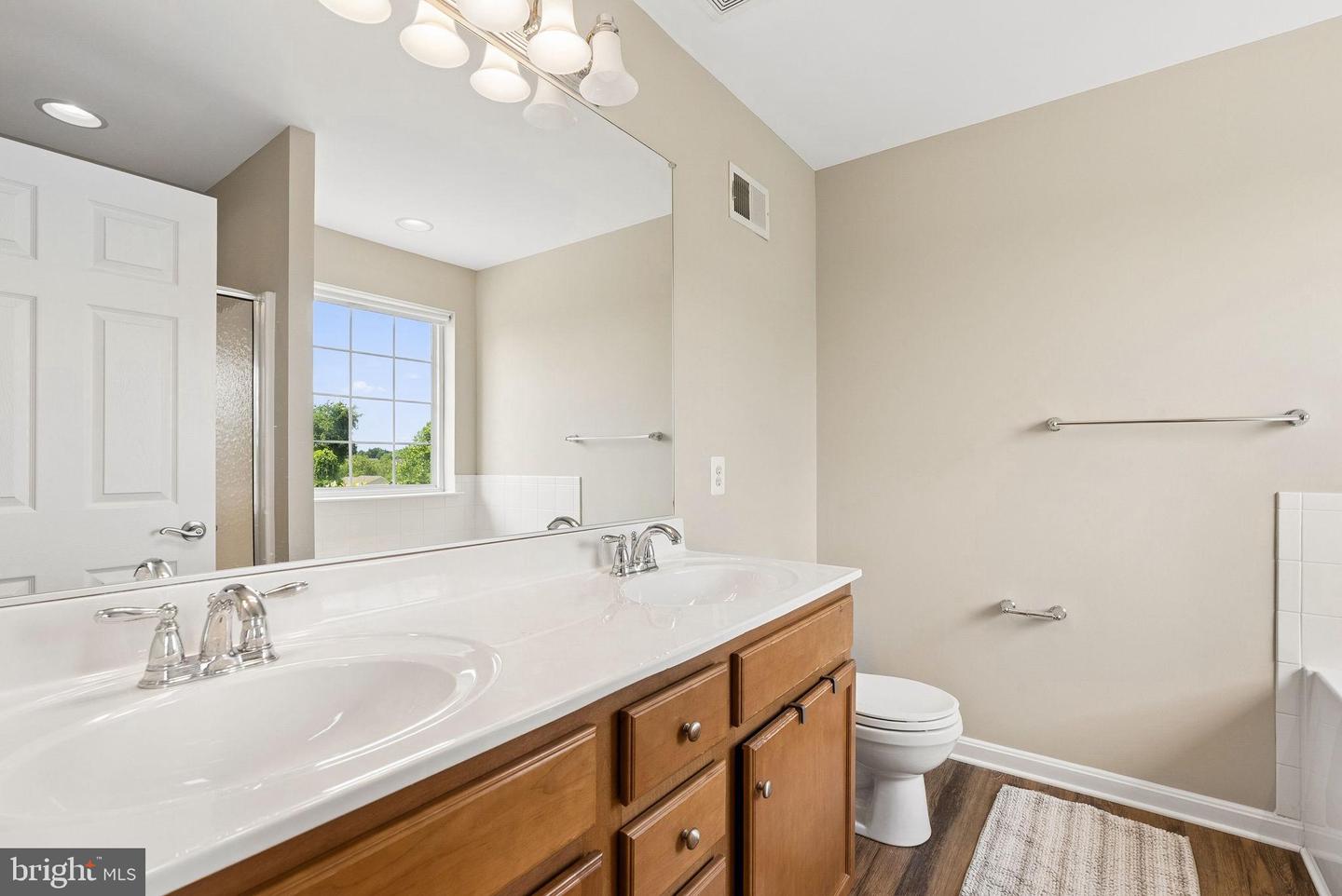 519 Lothian Way Property Photo 16