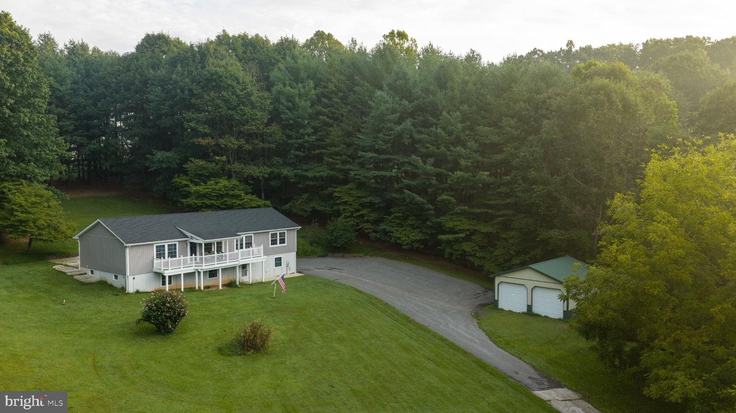 1020 Ridge Property Photo 2