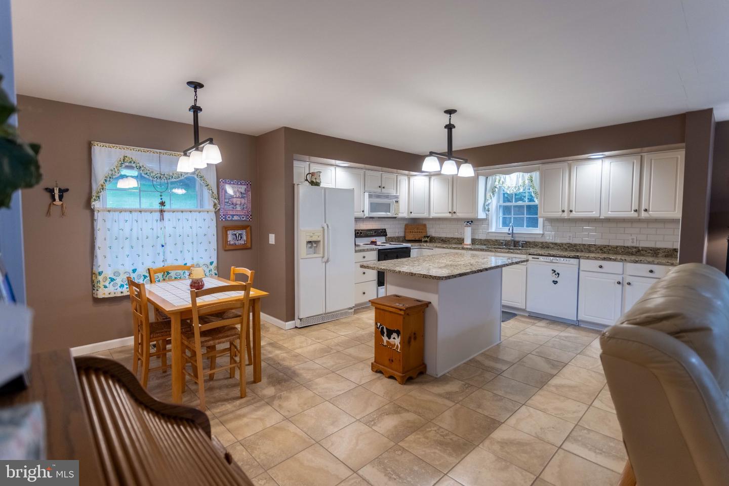 1020 Ridge Property Photo 10