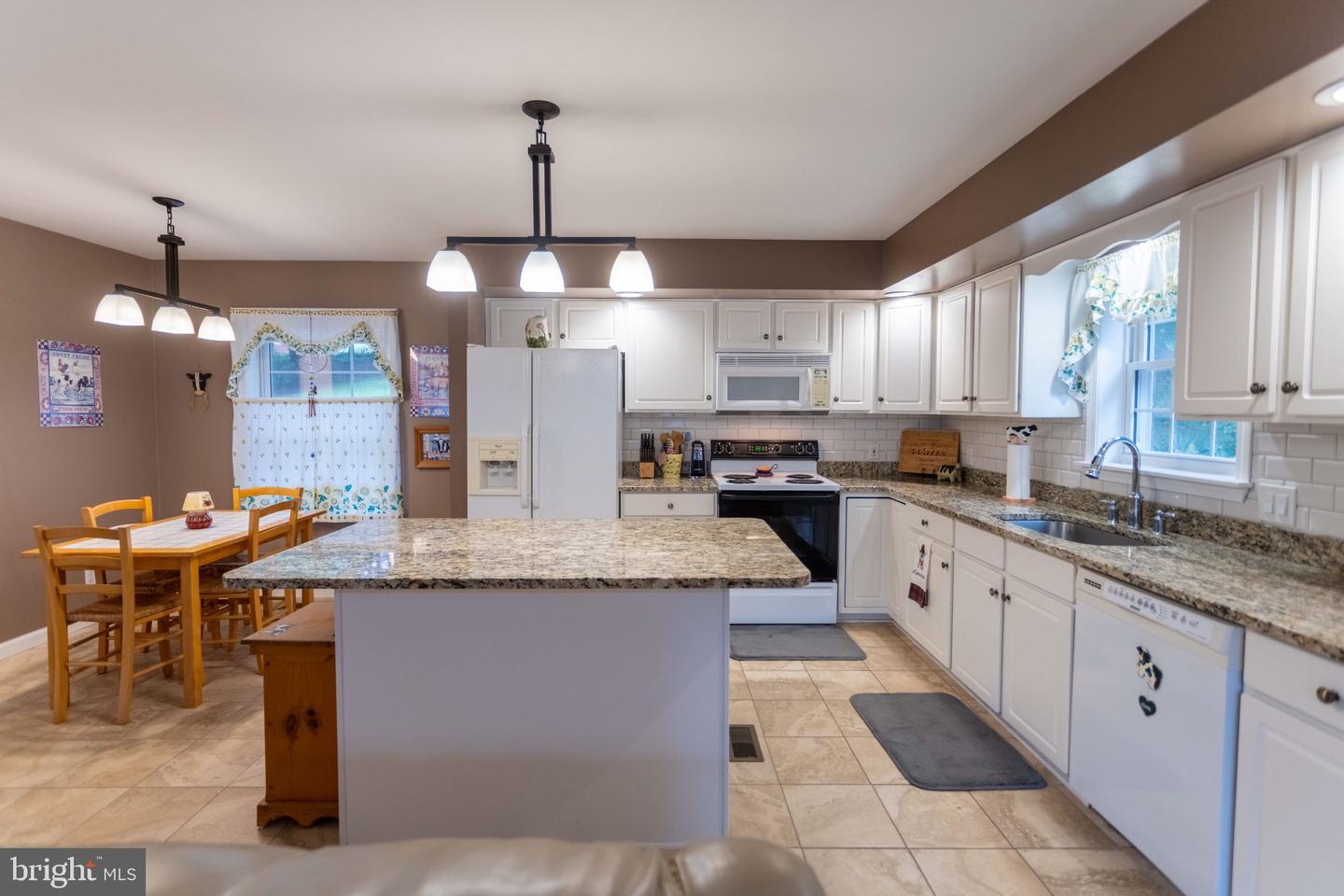 1020 Ridge Property Photo 11
