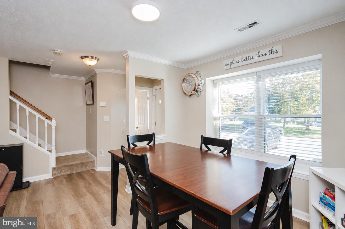 1214 Griffith Pl Property Photo 6