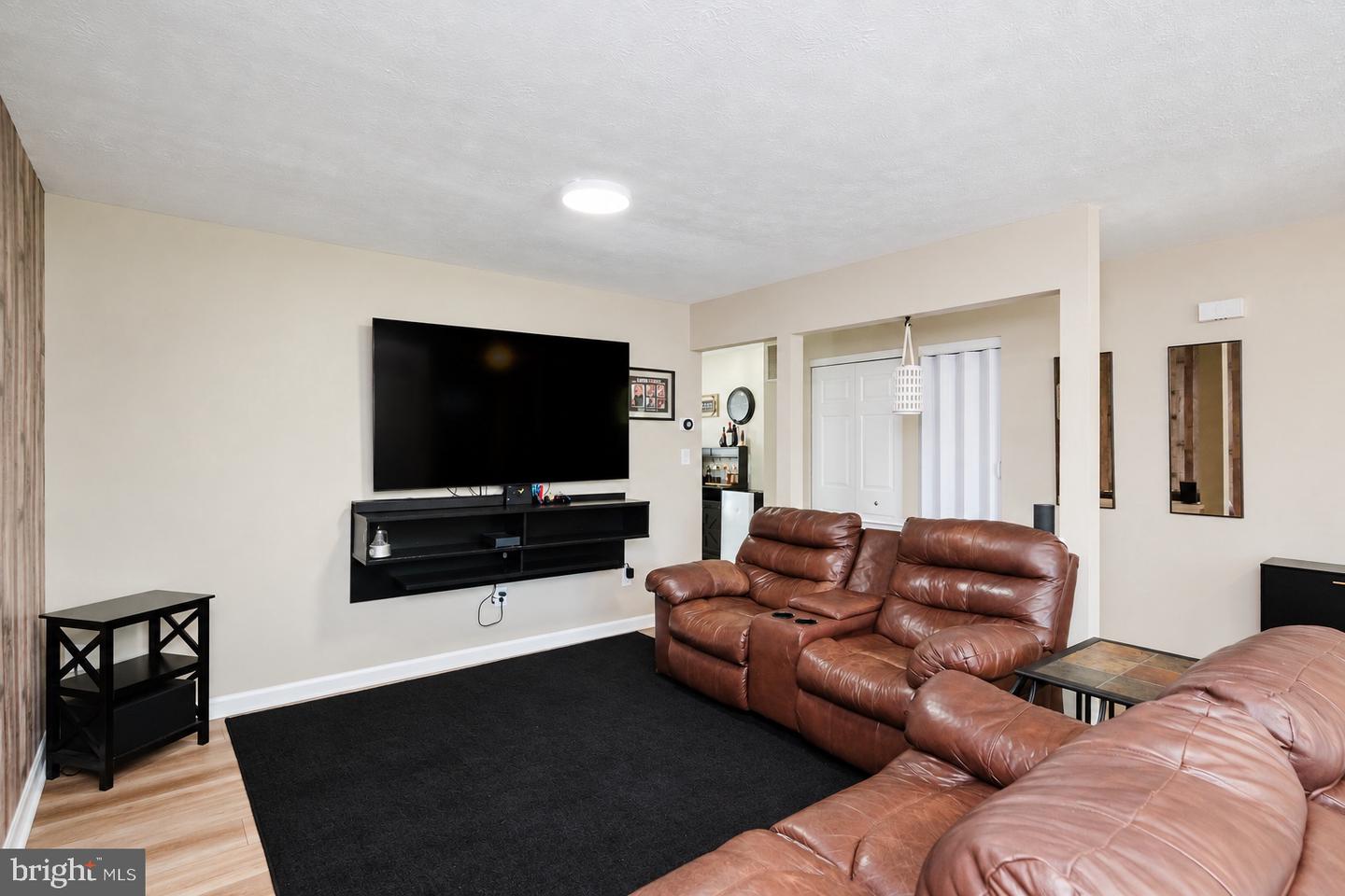 1214 Griffith Pl Property Photo 8