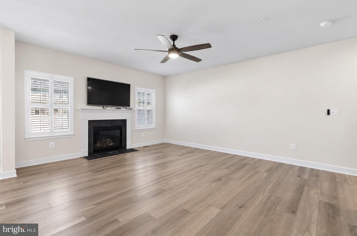 2527 Steamboat Way Property Photo 9