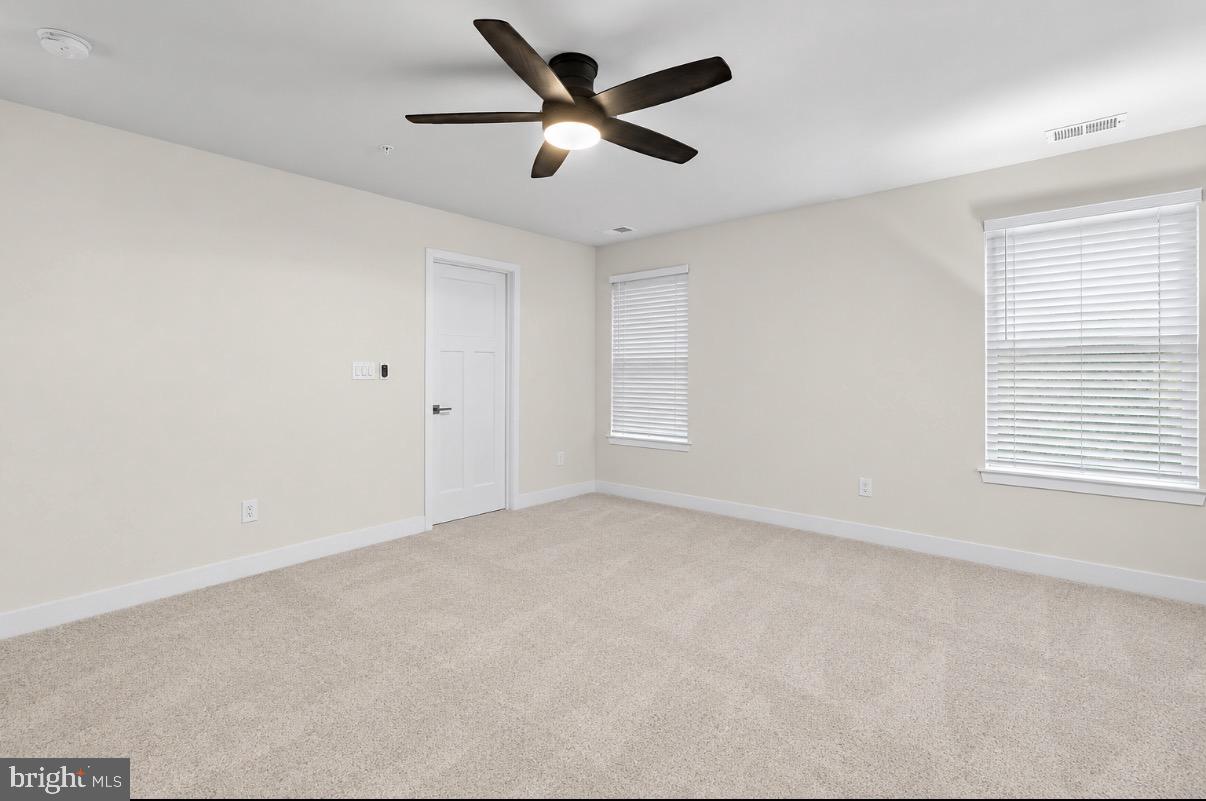2527 Steamboat Way Property Photo 23
