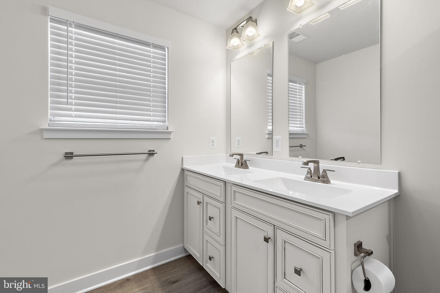 2527 Steamboat Way Property Photo 25
