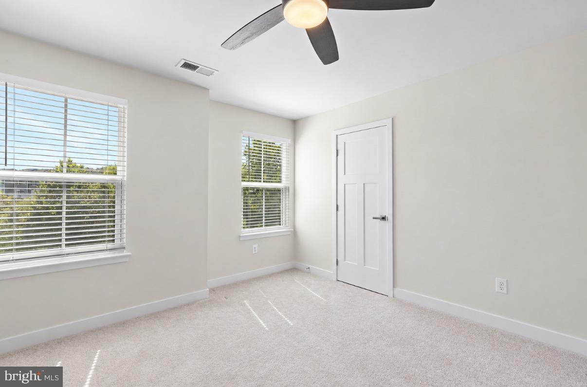 2527 Steamboat Way Property Photo 30