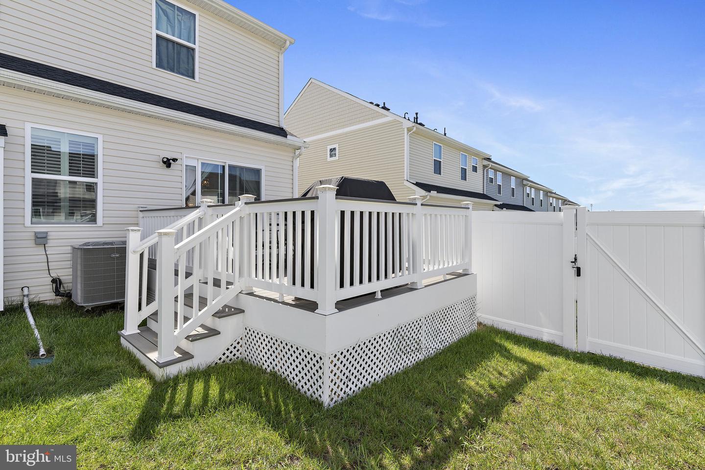 2527 Steamboat Way Property Photo 43