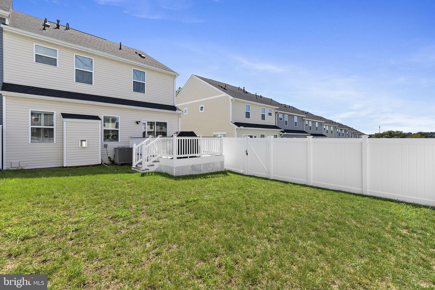 2527 Steamboat Way Property Photo 46
