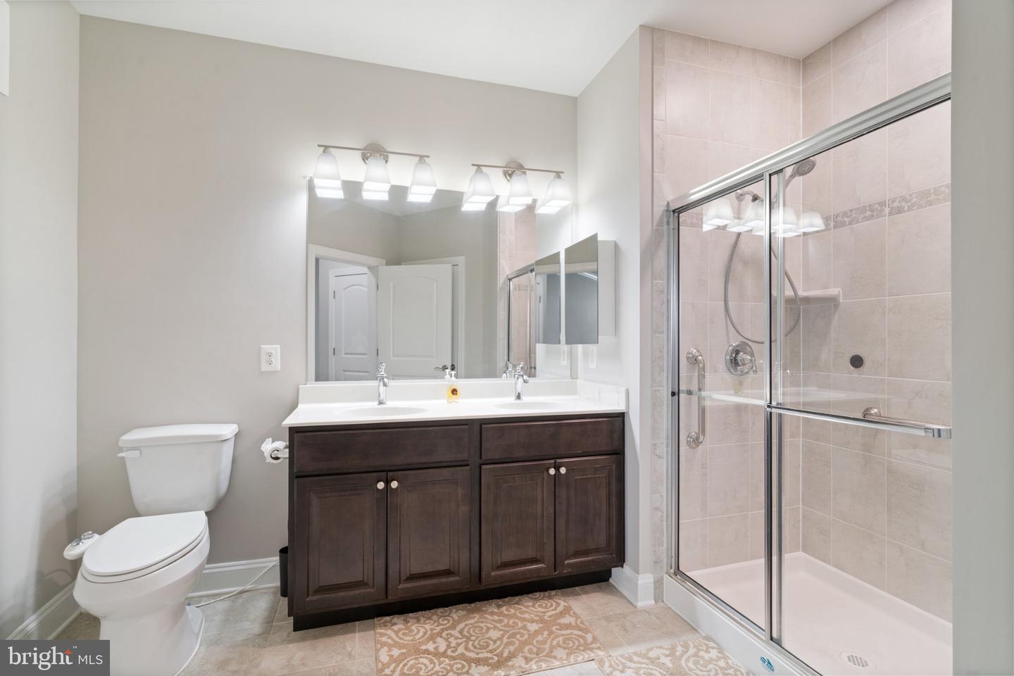900 Macphail Woods Xing #3i Property Photo 16