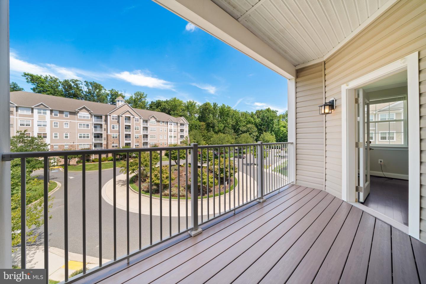 900 Macphail Woods Xing #3i Property Photo 28