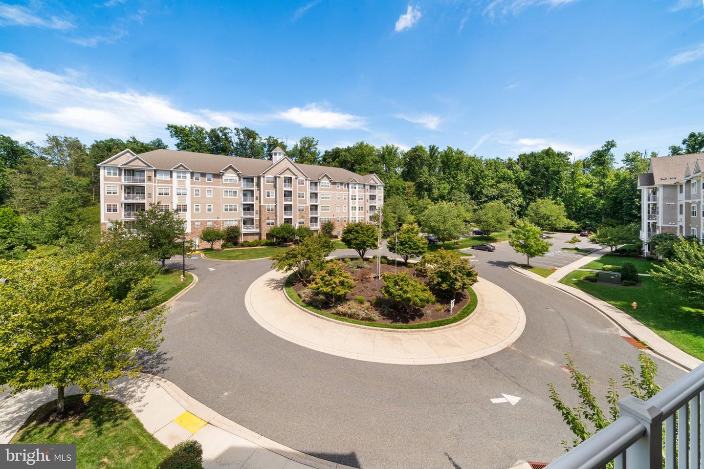 900 Macphail Woods Xing #3i Property Photo 30