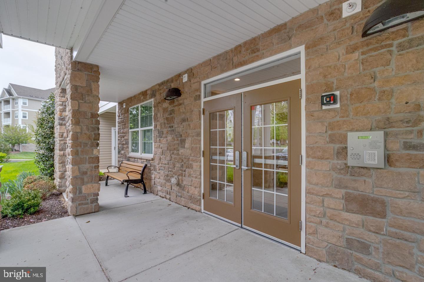900 Macphail Woods Xing #3i Property Photo 32