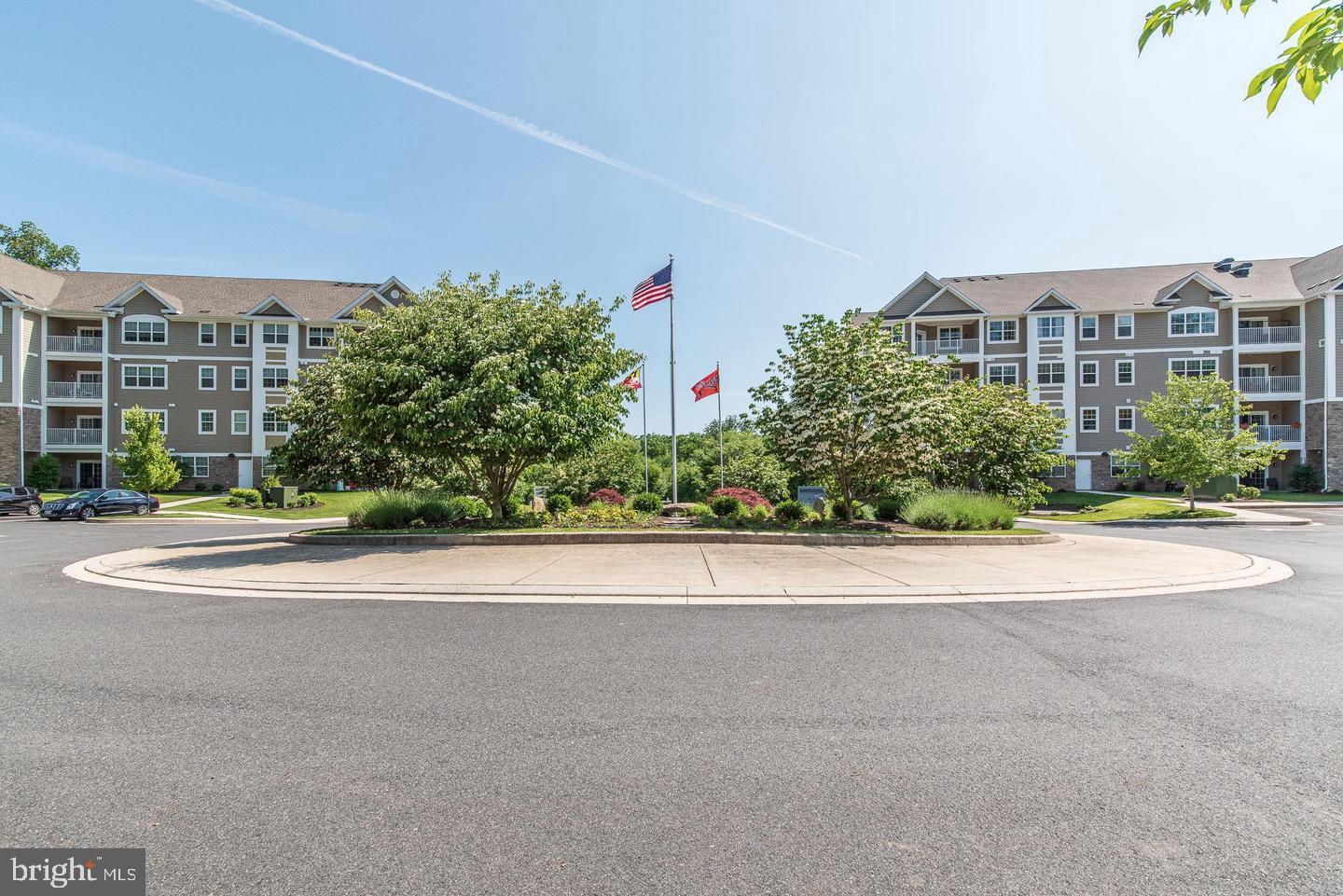 900 Macphail Woods Xing #3i Property Photo 42