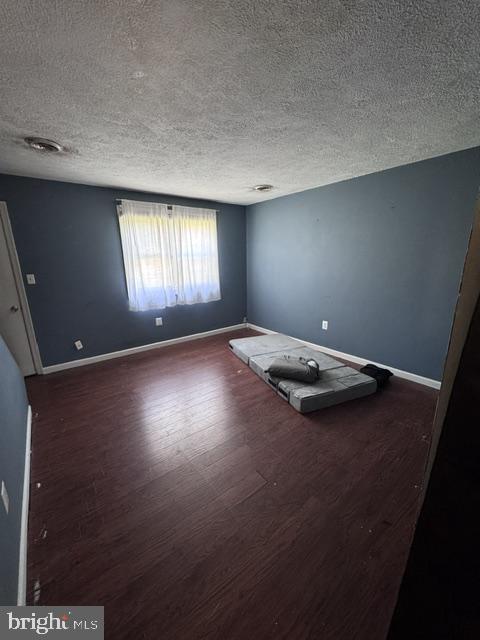 208 Aster Ln Property Photo 4