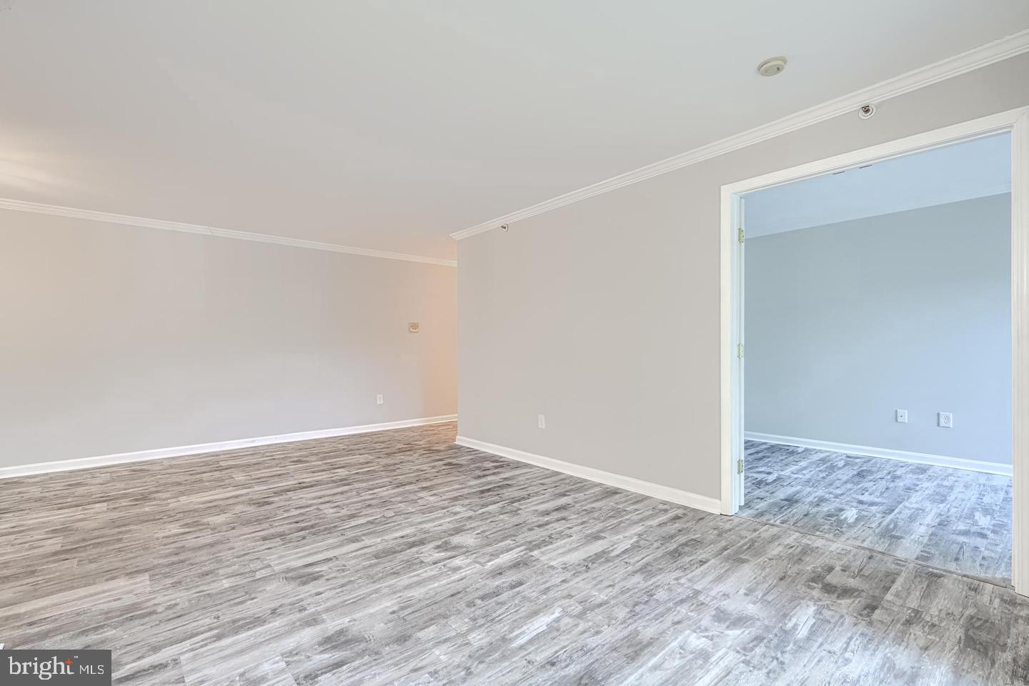 201 Star Pointe Ct #1c Property Photo 7