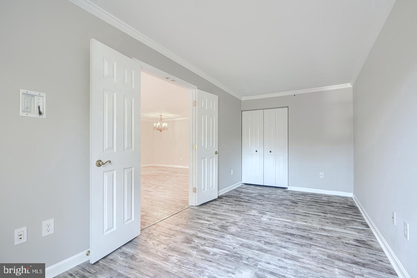201 Star Pointe Ct #1c Property Photo 9