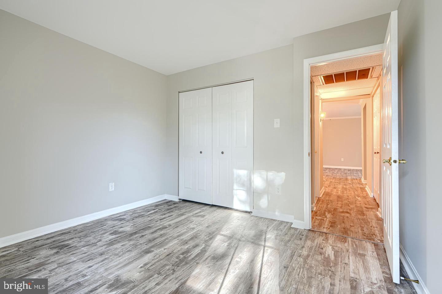 201 Star Pointe Ct #1c Property Photo 18