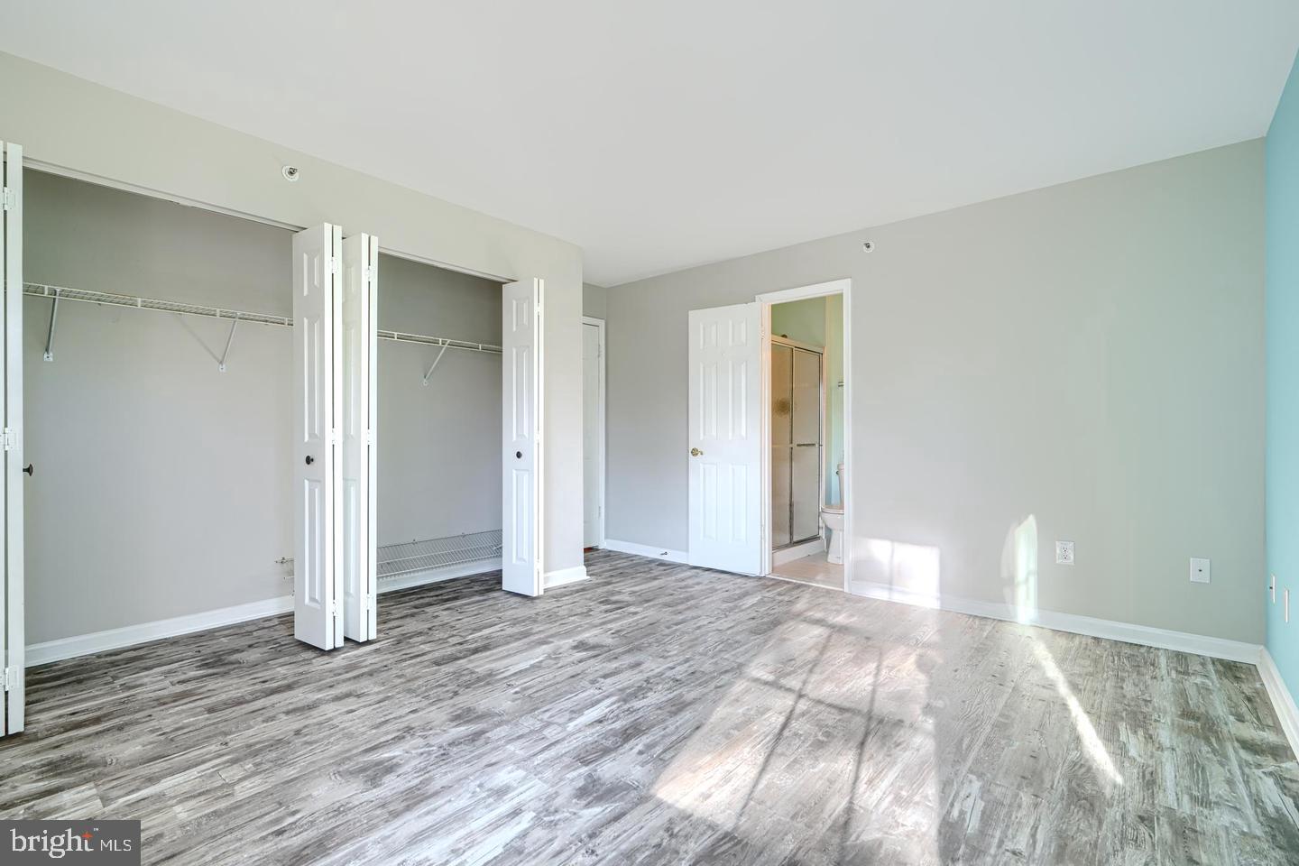 201 Star Pointe Ct #1c Property Photo 23