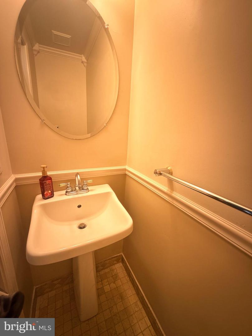 183 Ferring Property Photo 4