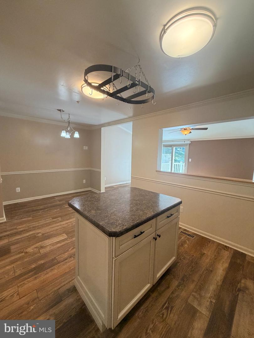 183 Ferring Property Photo 12