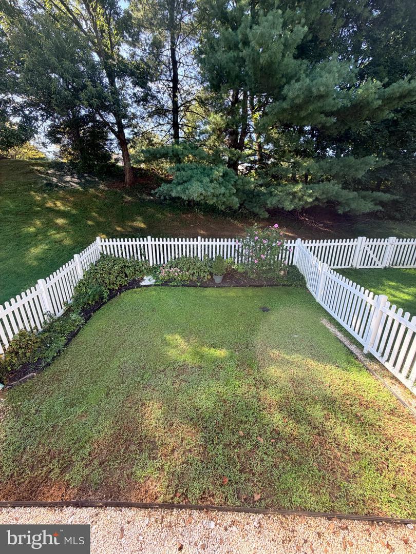 183 Ferring Property Photo 33