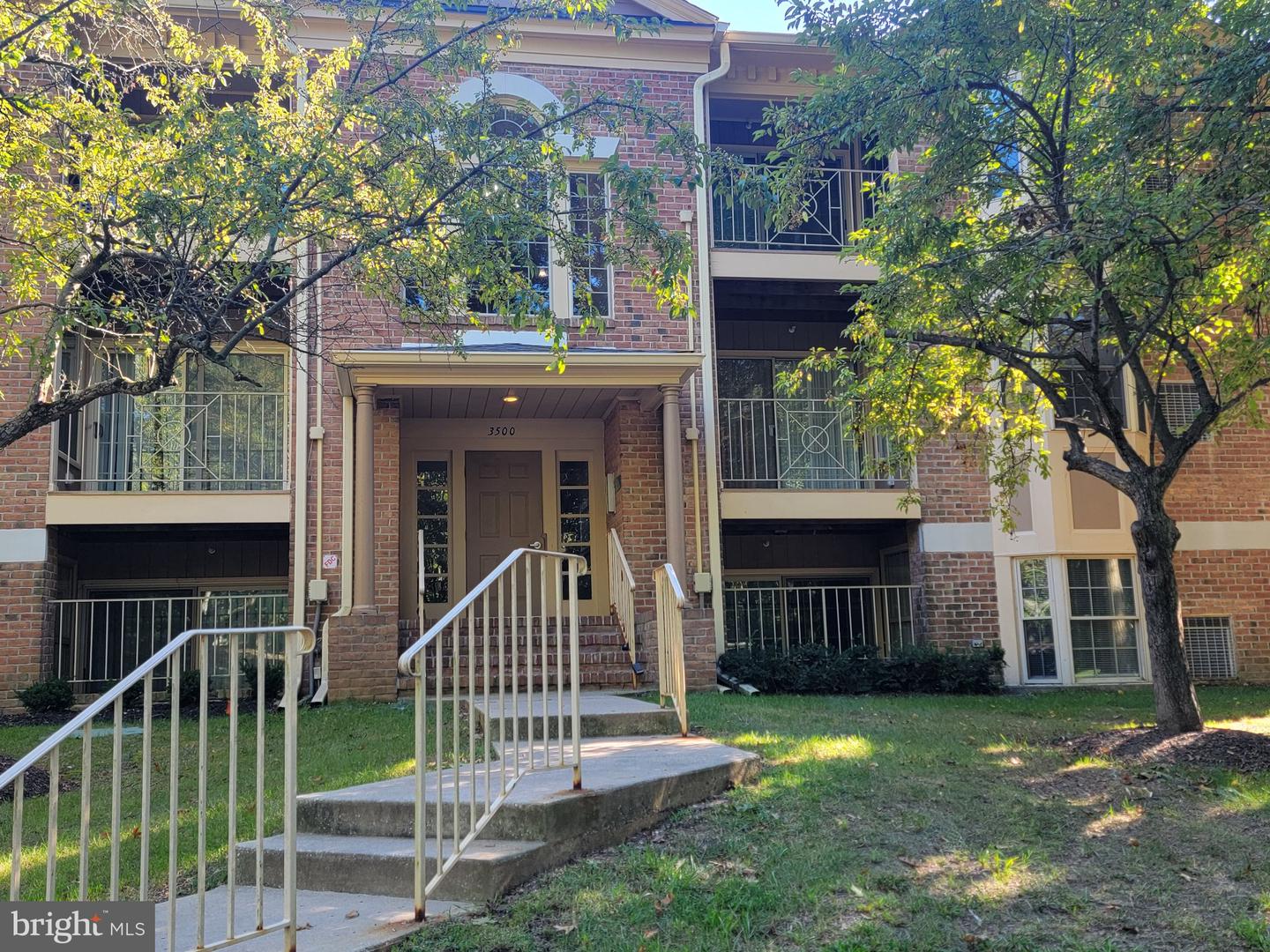 3500 Thomas Pointe - 2d Ct #2d Property Photo 1
