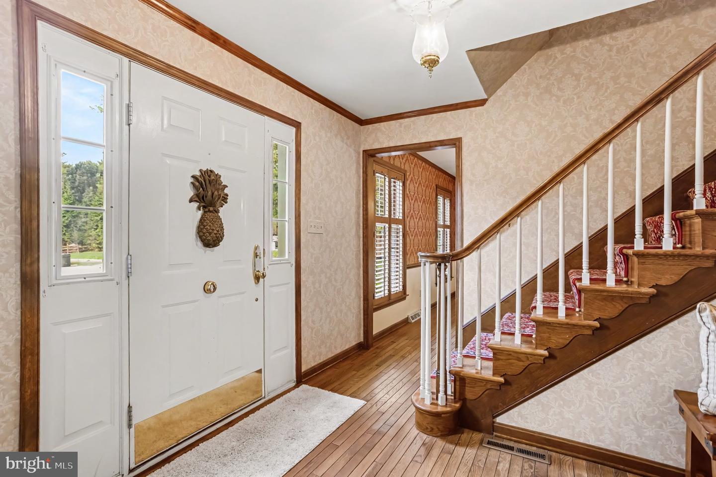 2830 Forest Glen Property Photo 4