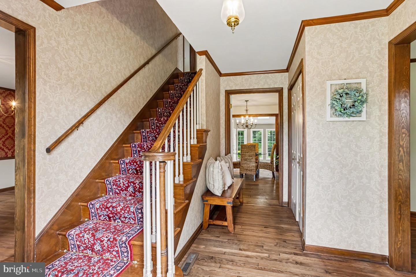 2830 Forest Glen Property Photo 5