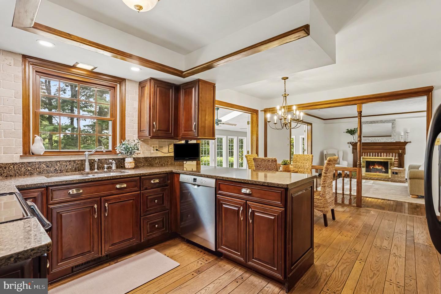 2830 Forest Glen Property Photo 19