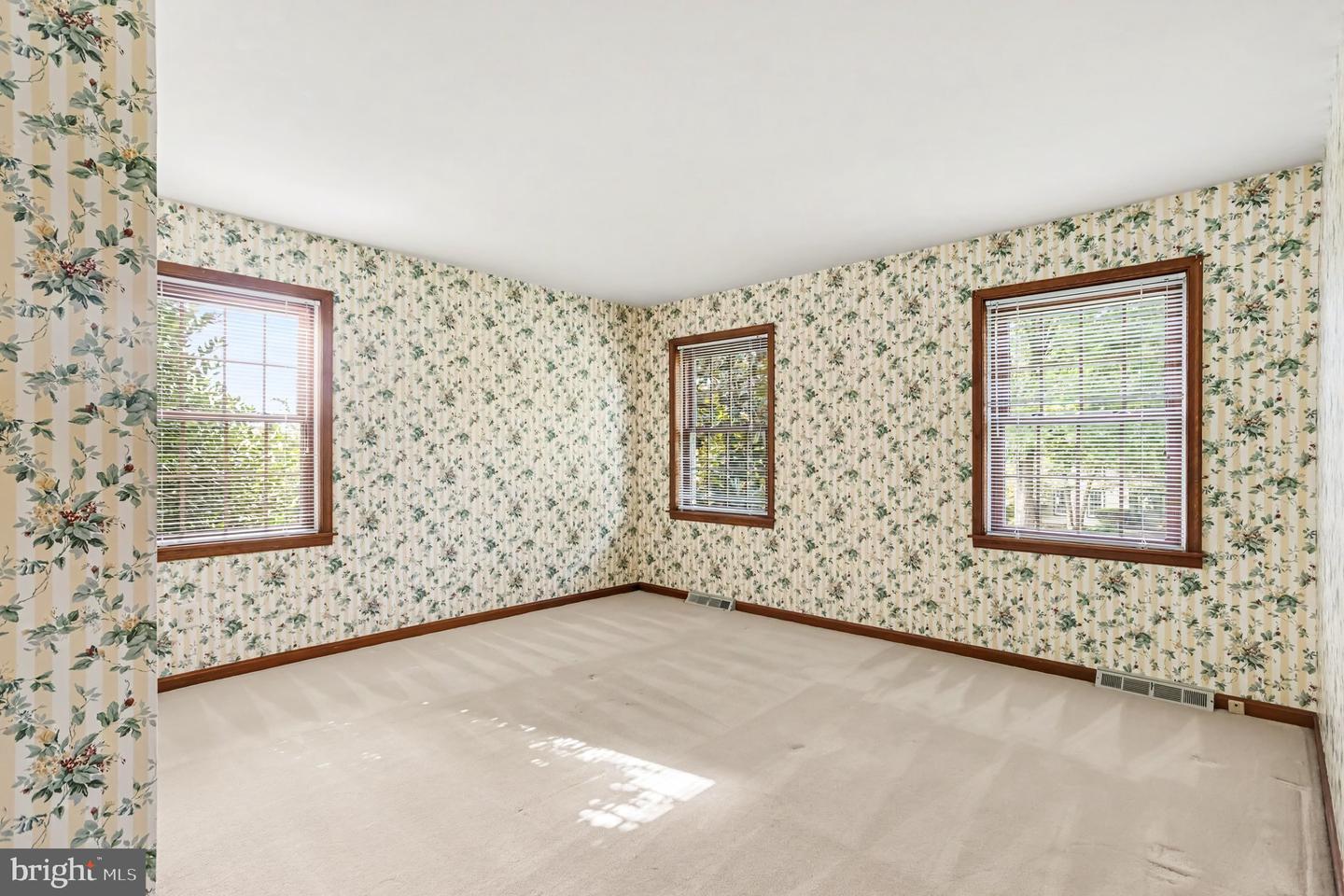 2830 Forest Glen Property Photo 43
