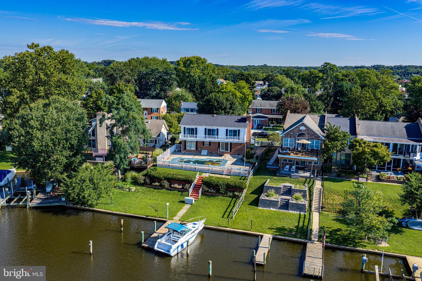 560 Anchor Property Photo 1