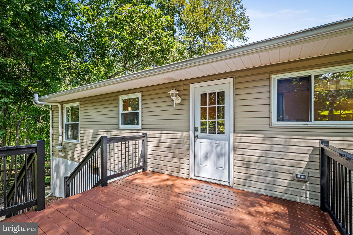 4 Carolina Ave Property Photo 46