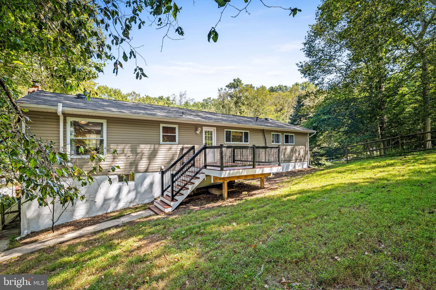 4 Carolina Ave Property Photo 48