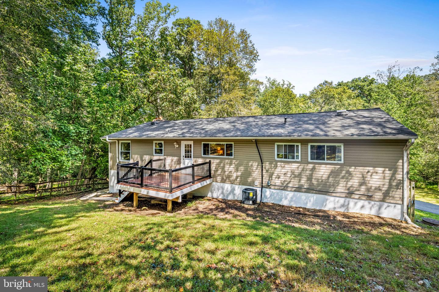 4 Carolina Ave Property Photo 49