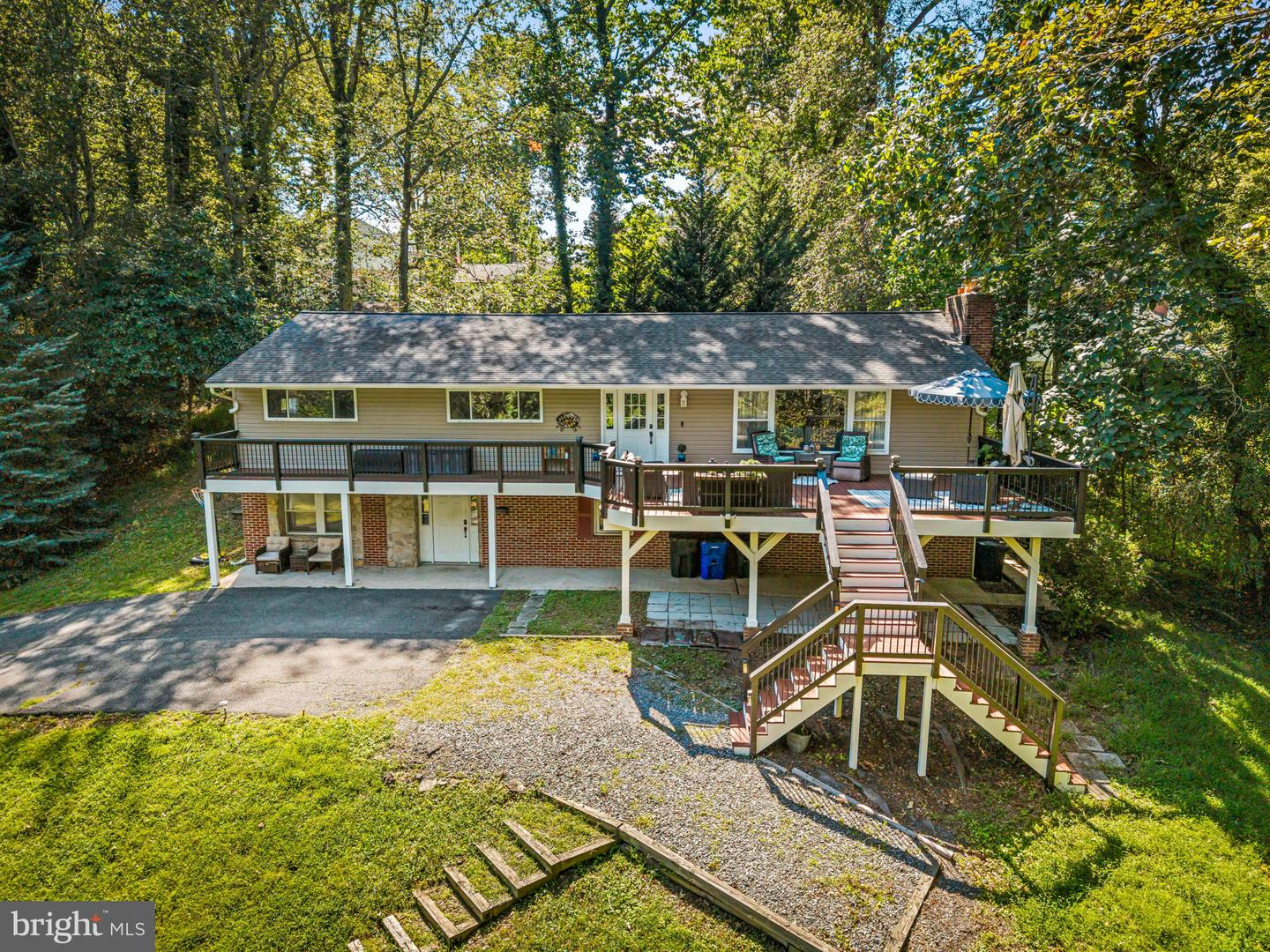 4 Carolina Ave Property Photo 57