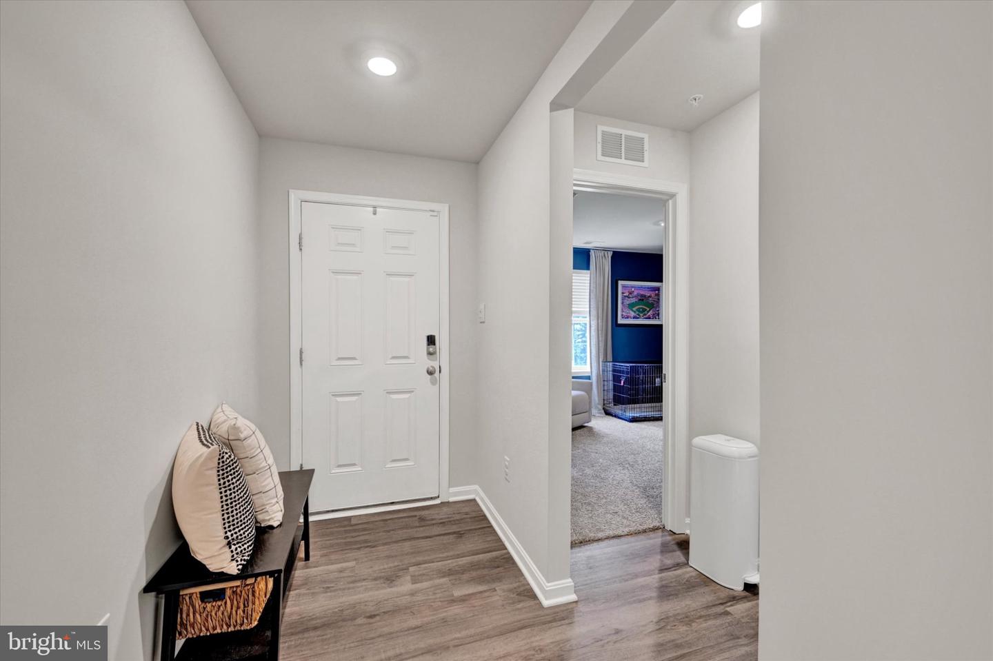 704 Hare's Tail Ct Property Photo 2
