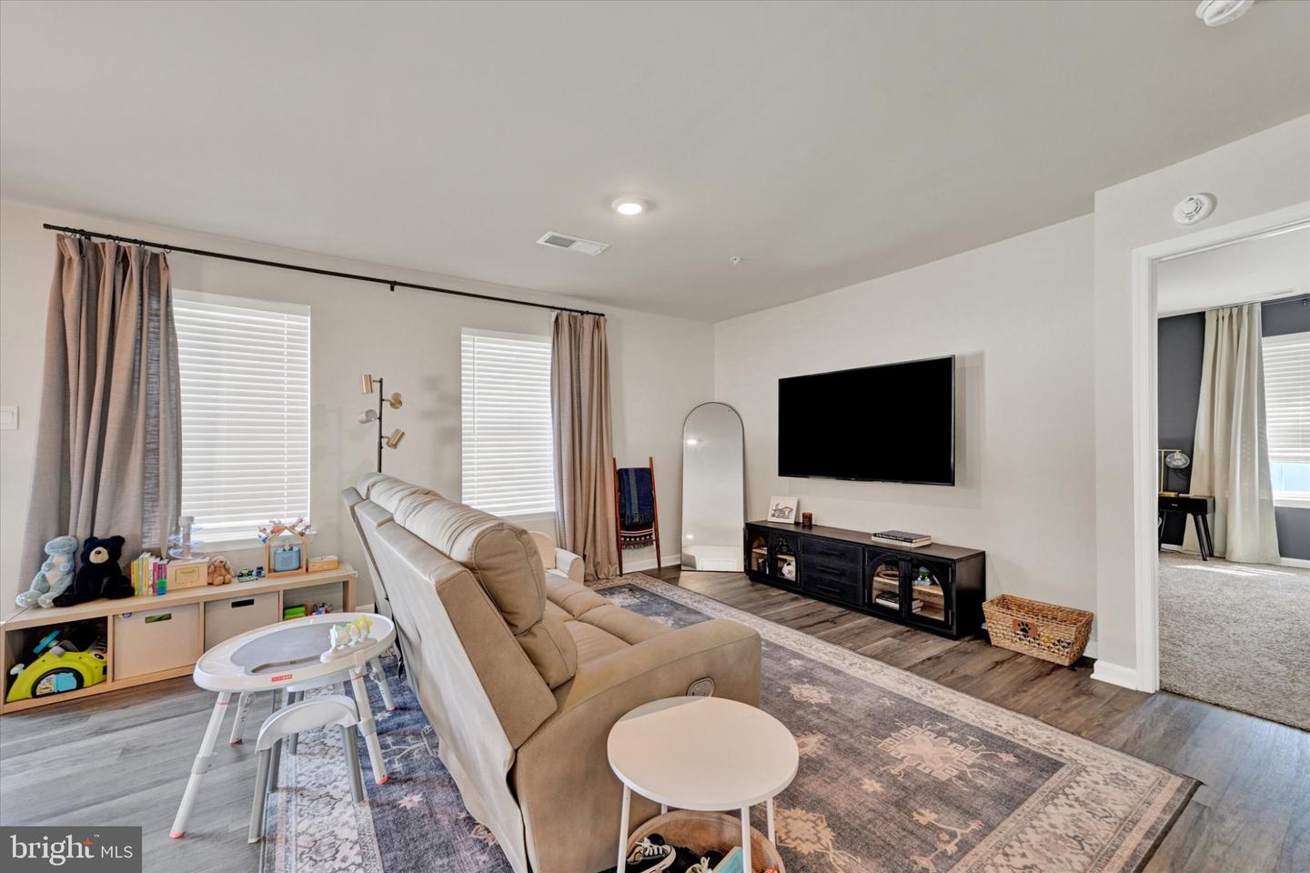 704 Hare's Tail Ct Property Photo 11