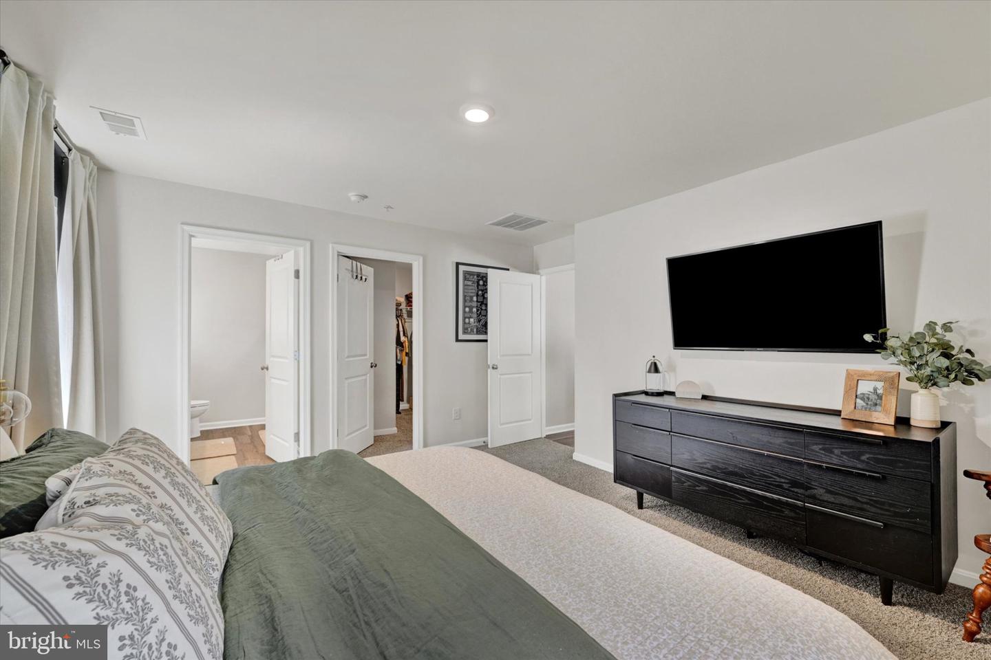 704 Hare's Tail Ct Property Photo 15