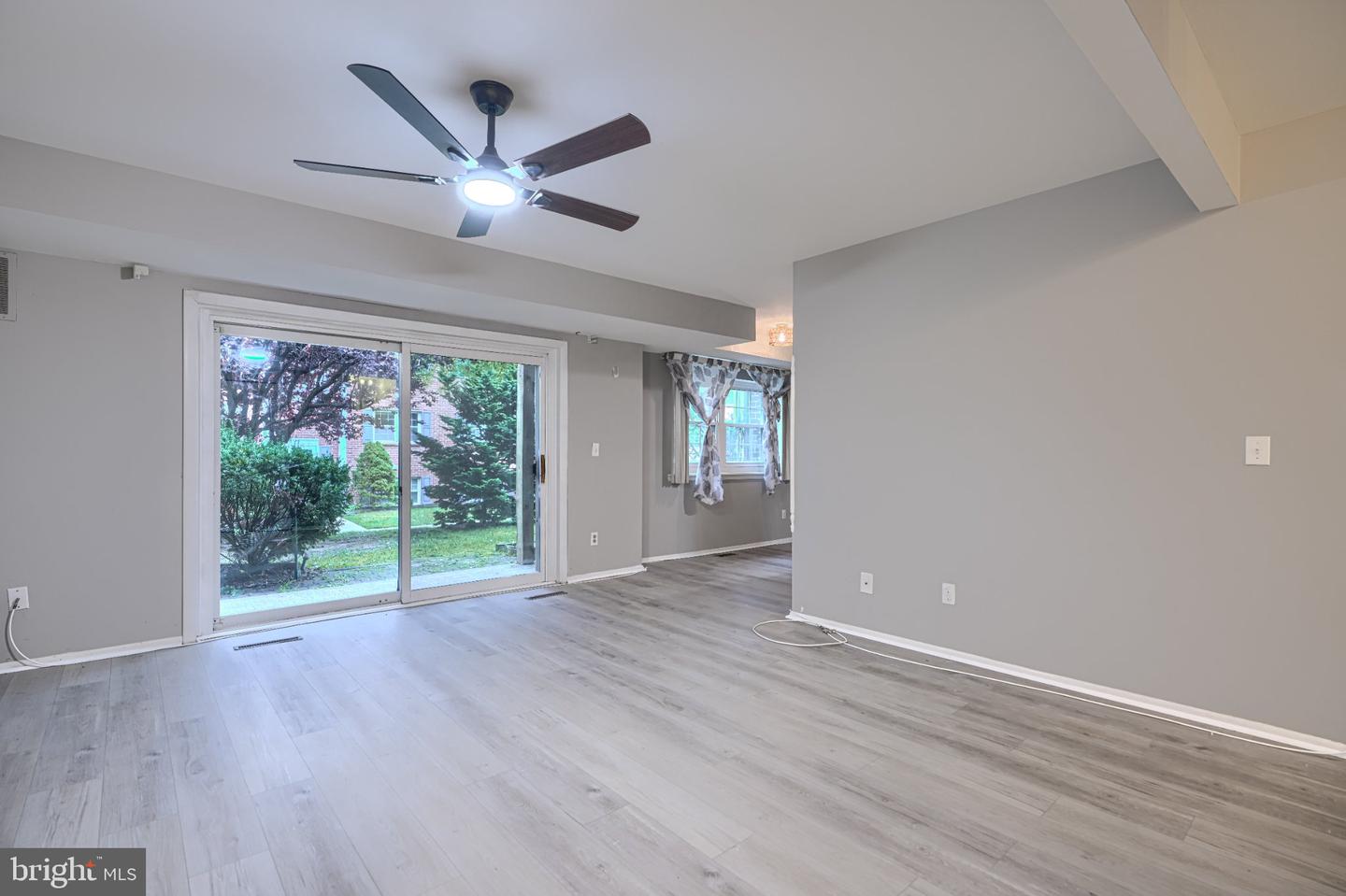 211 Crocker Dr #211-b Property Photo 2