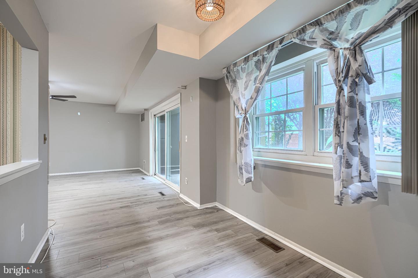 211 Crocker Dr #211-b Property Photo 8