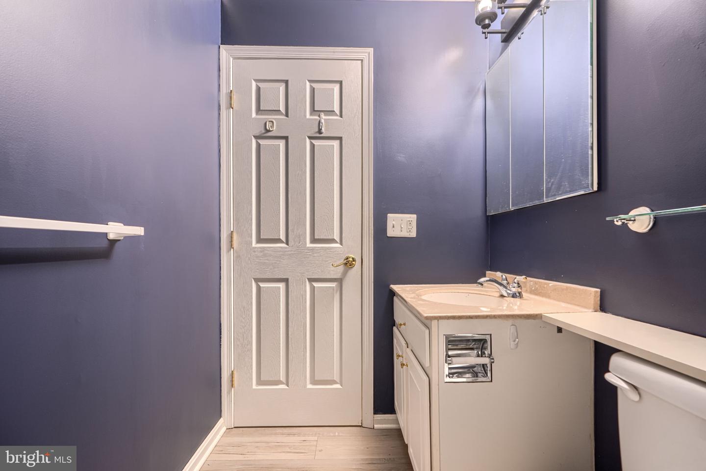 211 Crocker Dr #211-b Property Photo 20