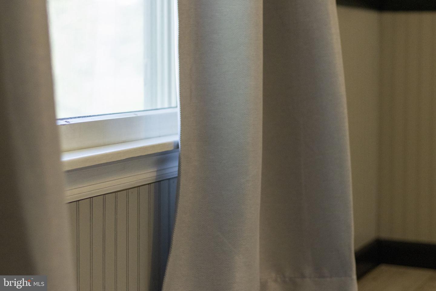 304 Superior St Property Photo 35