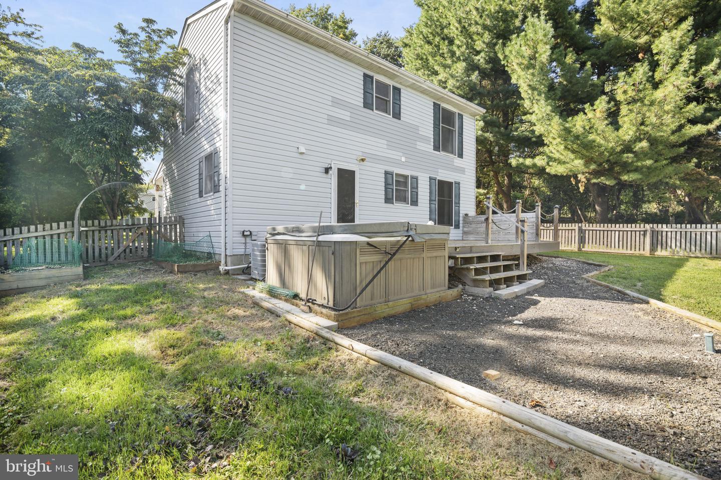 304 Superior St Property Photo 47