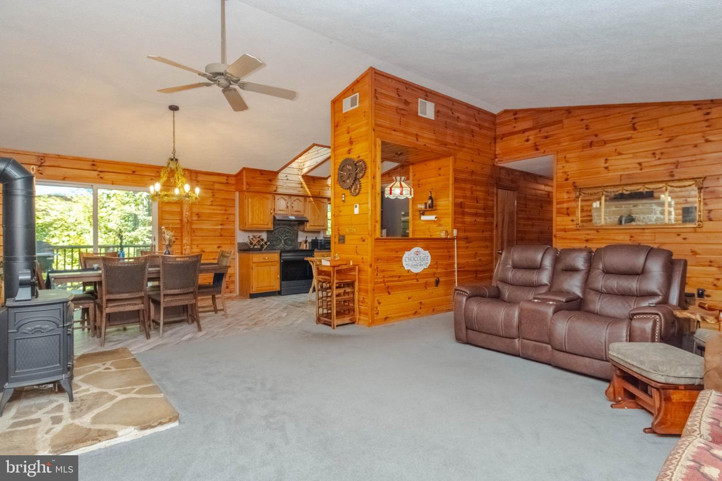 2436 Linda Ln Property Photo 5